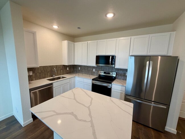 Building Photo - 604 Cheyenne Trl