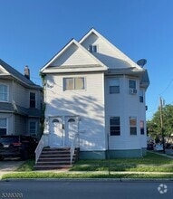 Building Photo - 72 Union Ave