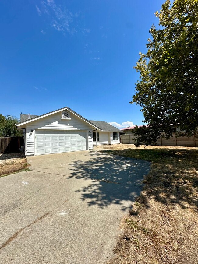 Foto del edificio - Well maintained 3 Bedroom Home in Willow G...