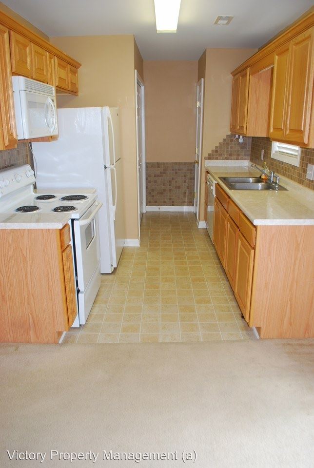 Building Photo - 3135 Memory Ln