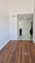 Building Photo - 8316 Beechnut St
