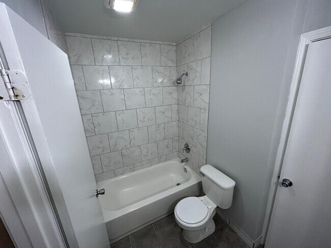 Foto del edificio - 3741 Rainford Dr