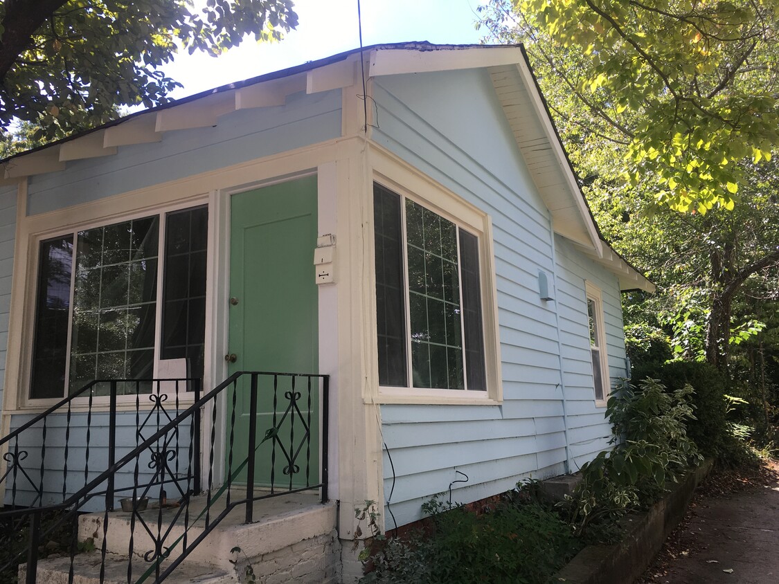 Primary Photo - 242 Josephine St NE