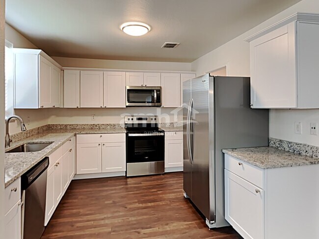 Foto del edificio - 8307 River Bluffs Dr