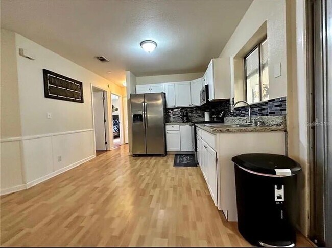 Foto del edificio - 7523 Mayland St