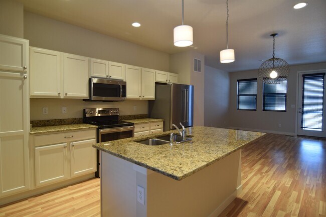 Building Photo - 11249 Colony Row