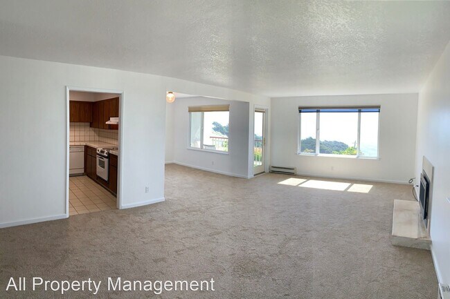Building Photo - 2 br, 2 bath House - 5009 Palmetto Ave # 34