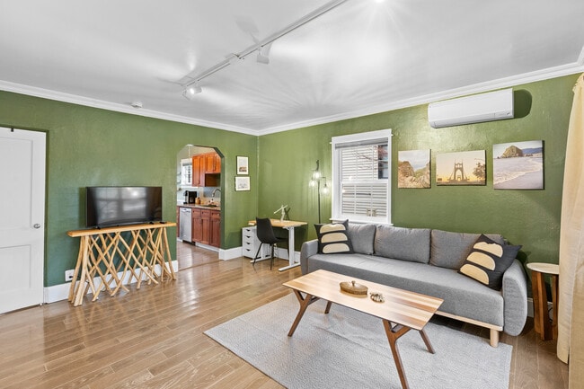 Building Photo - 2601 NW Raleigh St