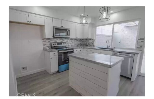 Foto del edificio - 24219 La Glorita Cir
