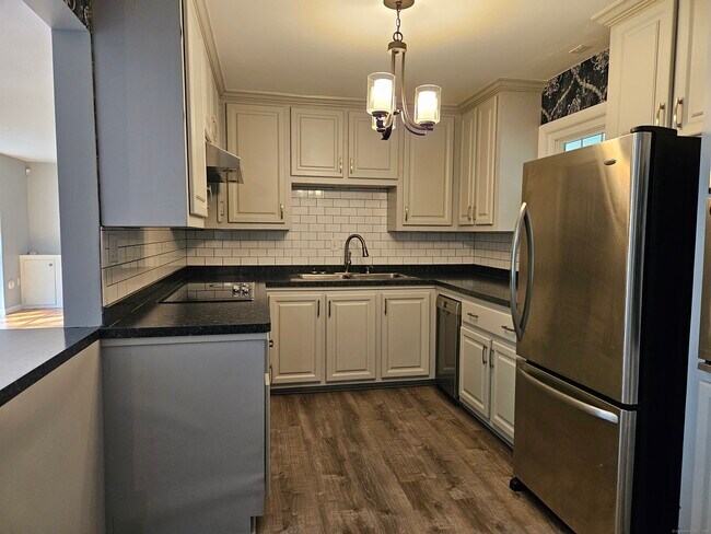 Foto del edificio - 540 Squaw Rock Rd