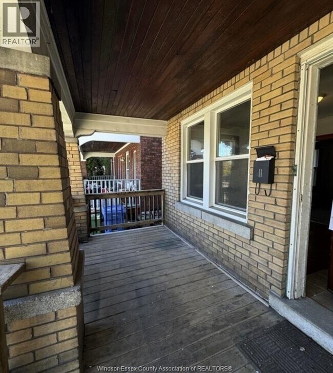 Photo du bâtiment - 521 Rankin Ave