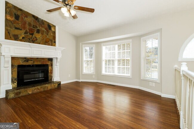 Foto del edificio - 529 Hearth Pl NW