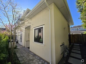 Building Photo - 1232 W 26th Ave