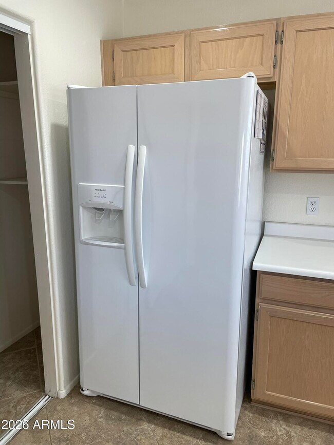 Building Photo - 3349 W Abraham Ln