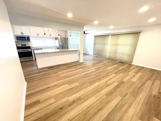Foto del edificio - 535 Leclaire Ave