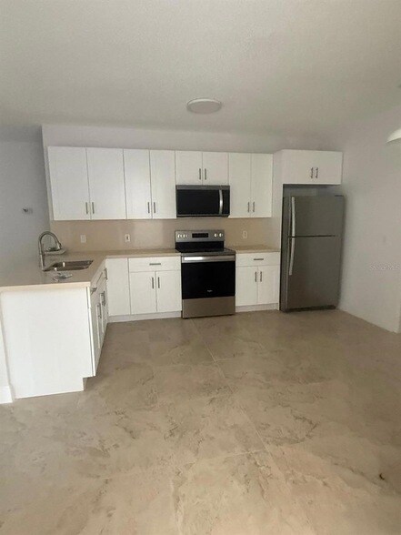 Building Photo - 315 Edgewood Ct