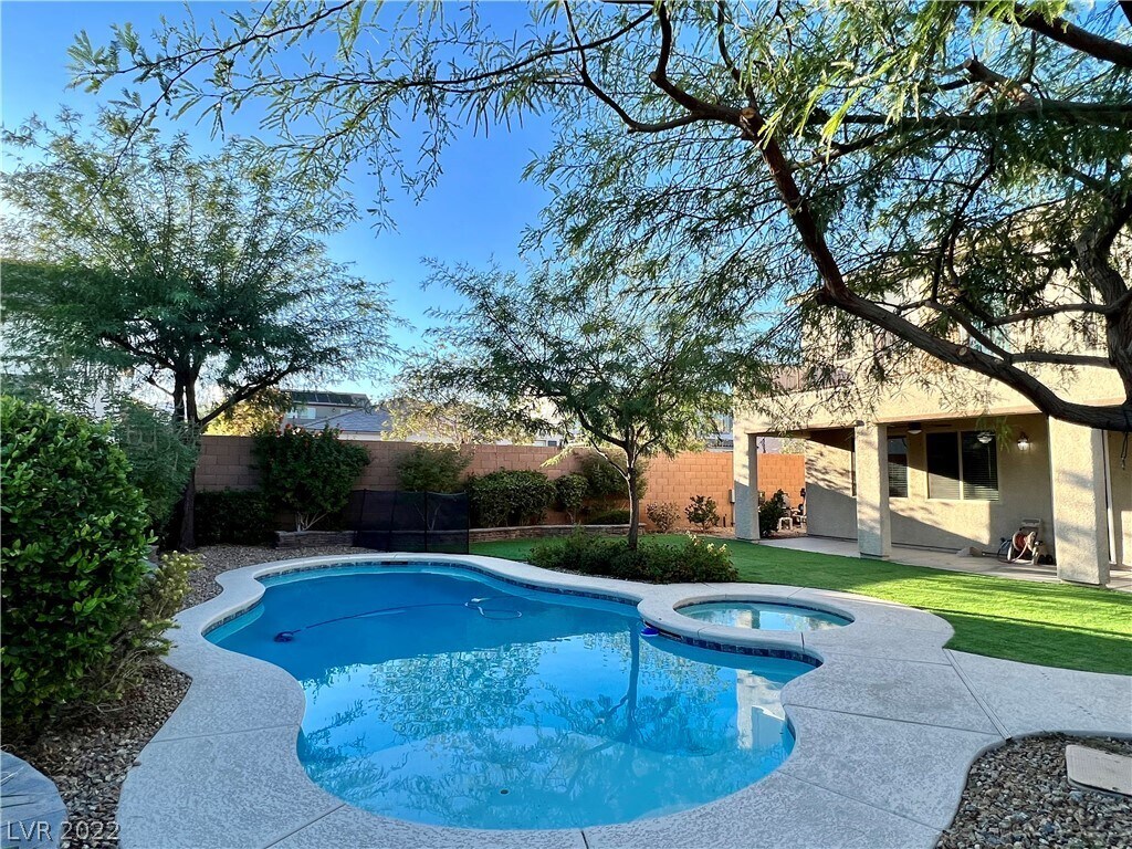 Foto principal - 10159 Meriweather Grove Ave