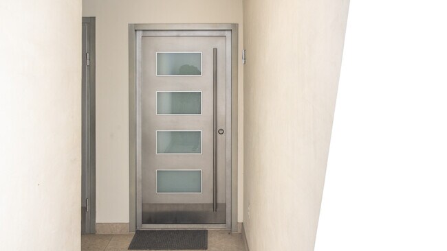 Building Photo - Ocean Condos- All Ocean View Apartments!