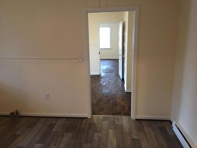 Foto del edificio - 101-B E. 15th Street