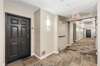 Building Photo - 450 J St