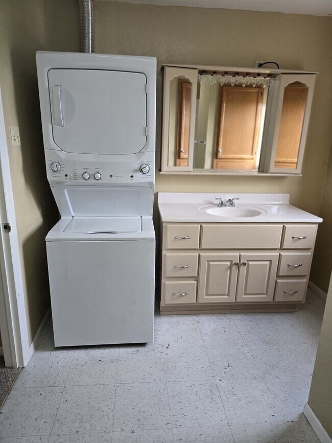 Foto del edificio - 615 S Smith St