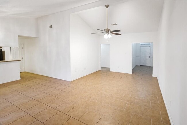 Building Photo - 2107 Hazlitt Dr