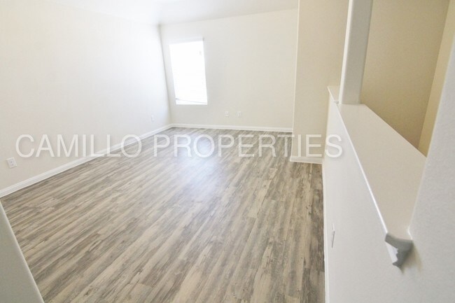 Foto del edificio - 6138 Peaceful Ridge Dr