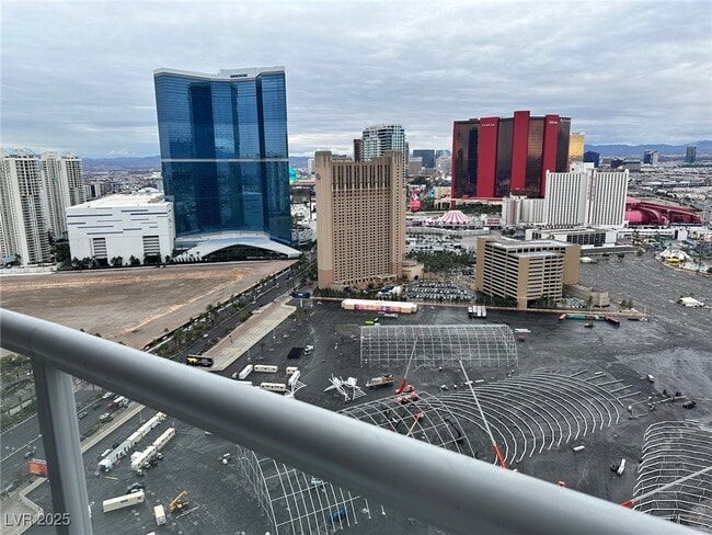 Foto del edificio - 200 W Sahara Ave