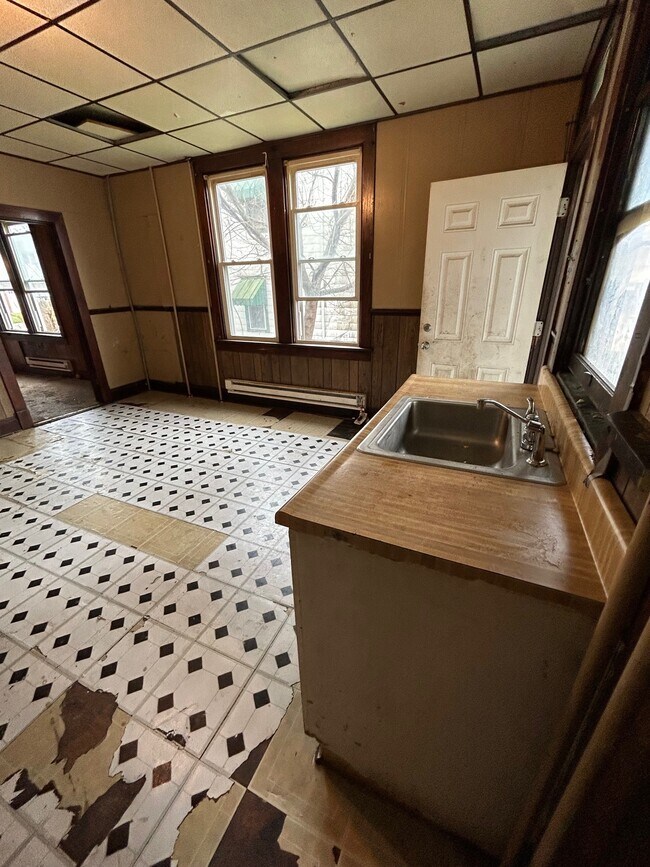 Foto del edificio - 183 S Mount Vernon Ave