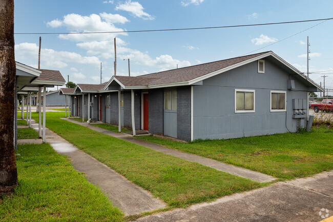 Alternate View - Bella Vista Apartments