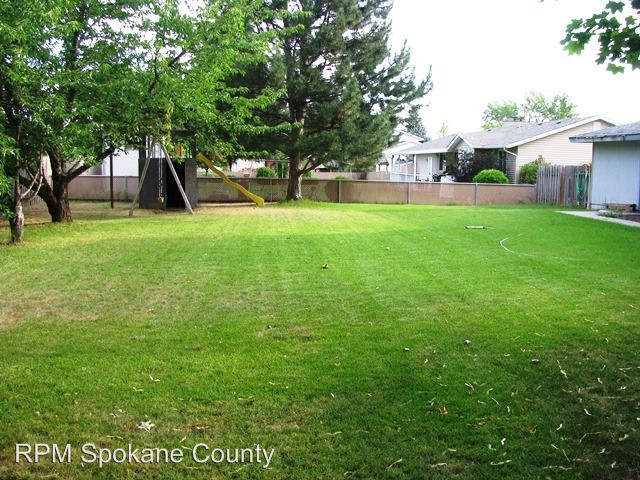 Building Photo - 1522 S Bolivar Rd