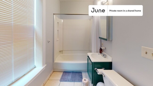 Building Photo - Room in Shared 4 bed/2 bath home in Allston
