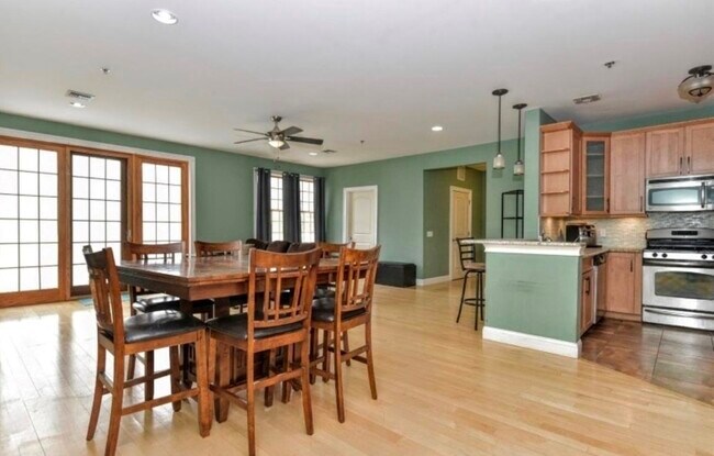 Building Photo - 151 Avenue C