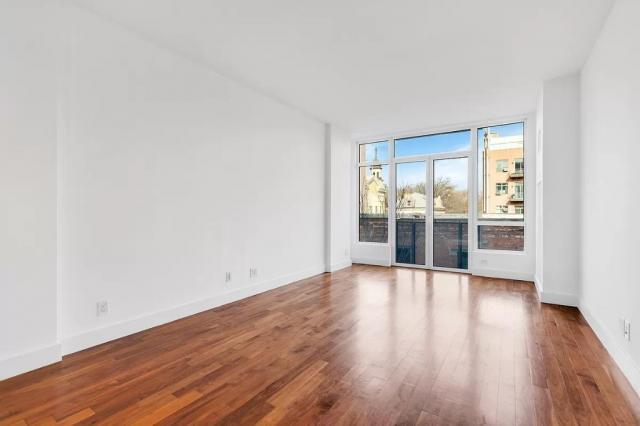 Foto principal - 2 bedroom in Brooklyn NY 11211