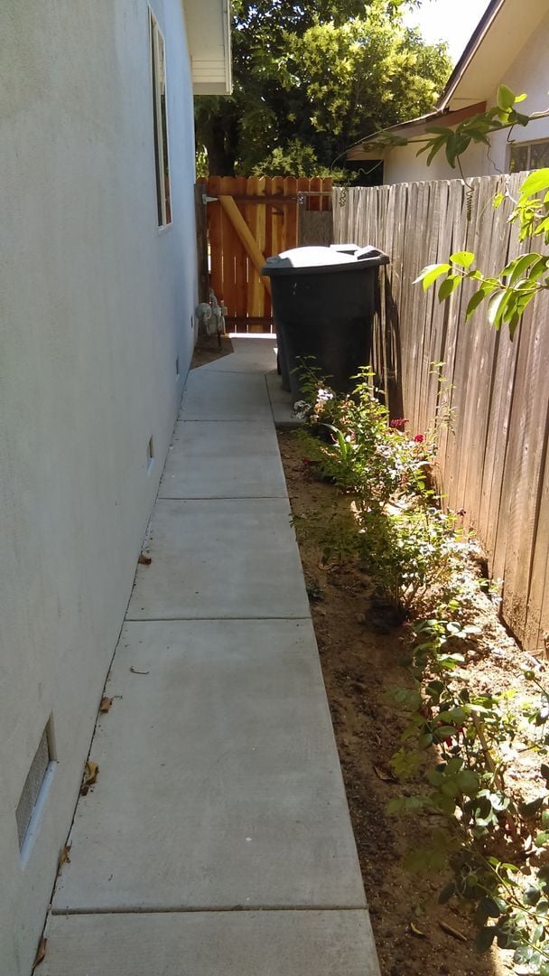 Building Photo - 5221 Verner Ave