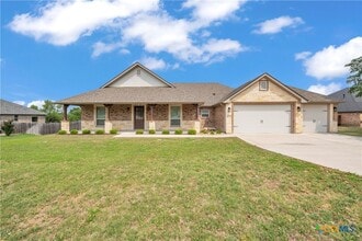Building Photo - 1040 Vista Dr