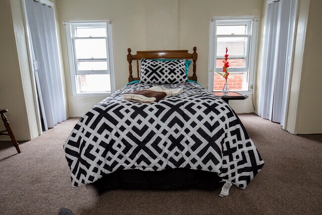 Building Photo - Dr. Strangelove, two bedrooms , and more f...