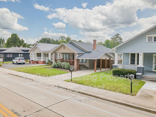 Building Photo - 348 S Marion Ave