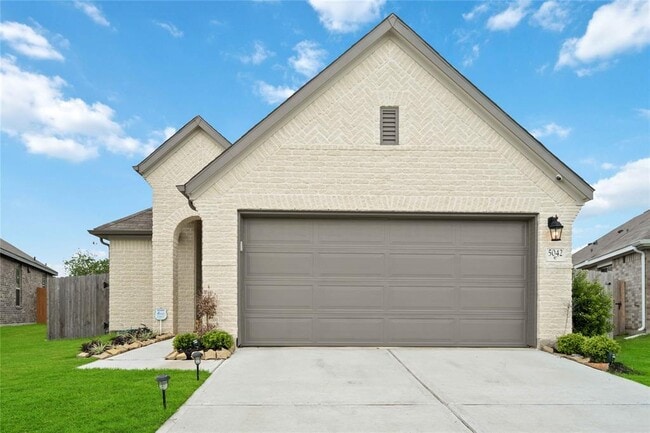 Building Photo - 5042 Chestnut Orchard Dr