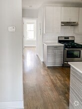 Building Photo - 3917.3 N Janssen Ave