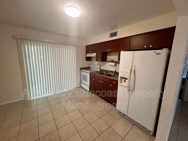 Foto del edificio - 7450-7435 35th St N