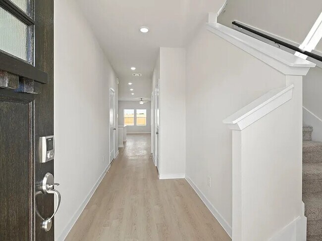 Foto del edificio - 17235 King Eider Rd