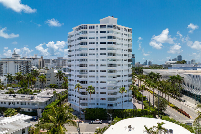 Building Photo - Octagon Towers