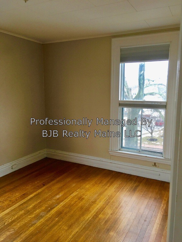 Building Photo - 514 Deering Ave