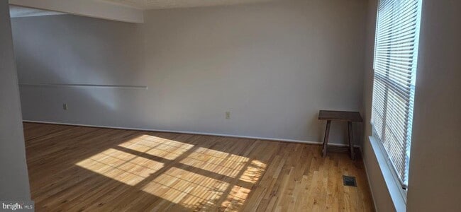 Foto del edificio - 10129 Peanut Mill Dr