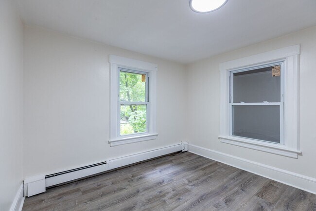 Foto del edificio - 372-374 Harold St