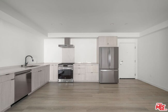 Foto del edificio - 3755 S Canfield Ave