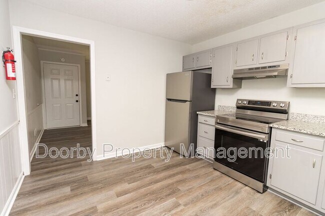 Foto del edificio - 1418 Baggett Rd