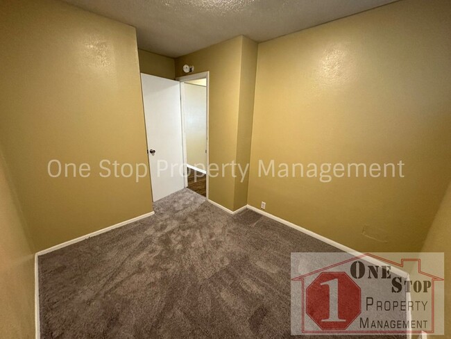 Building Photo - Adorable 3 Bedroom Home in Kansas City!!