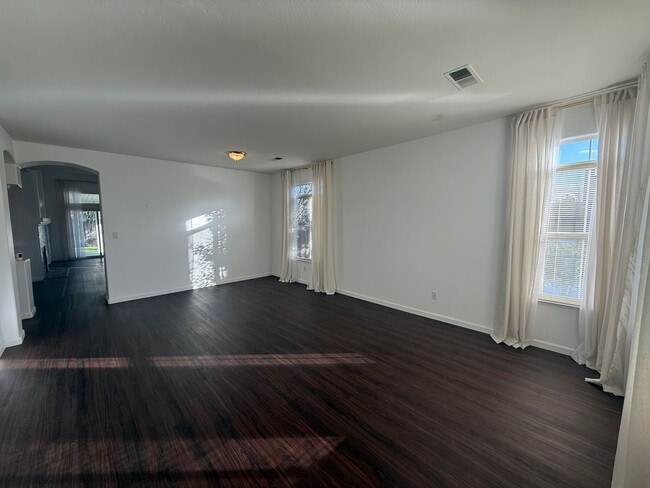 Building Photo - Spacious 4-Bedroom Corner Home MOVE IN SPECIAL